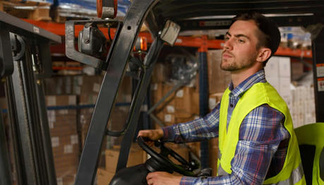High-Paying Forklift Jobs in the U.S. with Perks You Can’t Ignore!